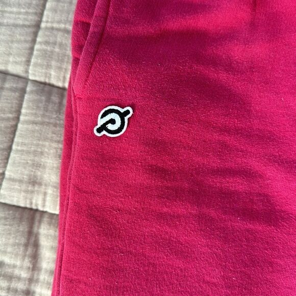 Peloton chic hoodie and jogger berry red - Picture 3 of 4